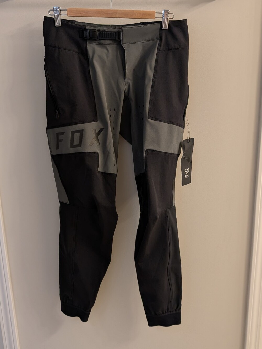 Fox Men's Black & Gray Defend MTB Pants NWT